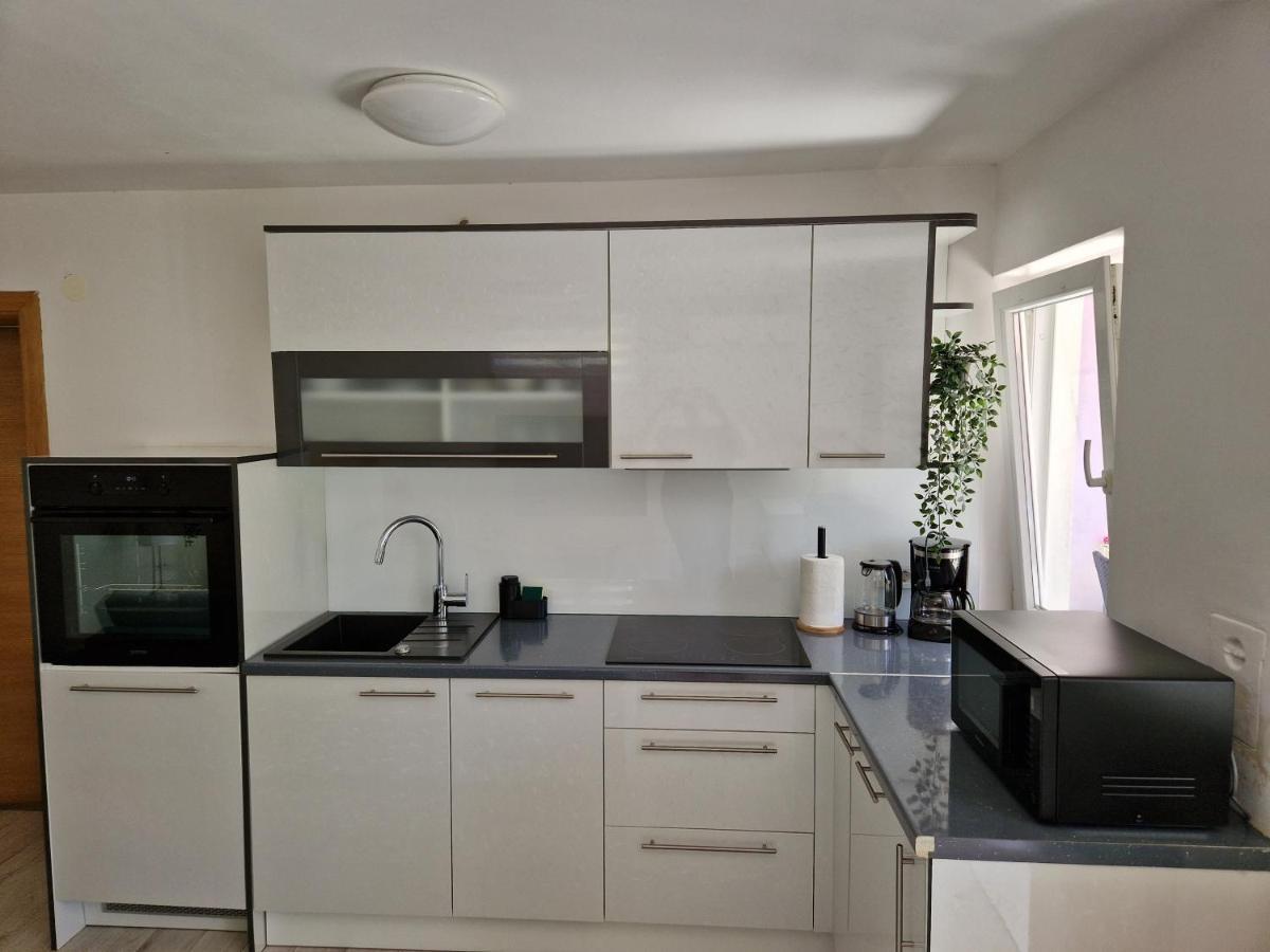 Apartman Jurjevic Krk Town Exteriör bild