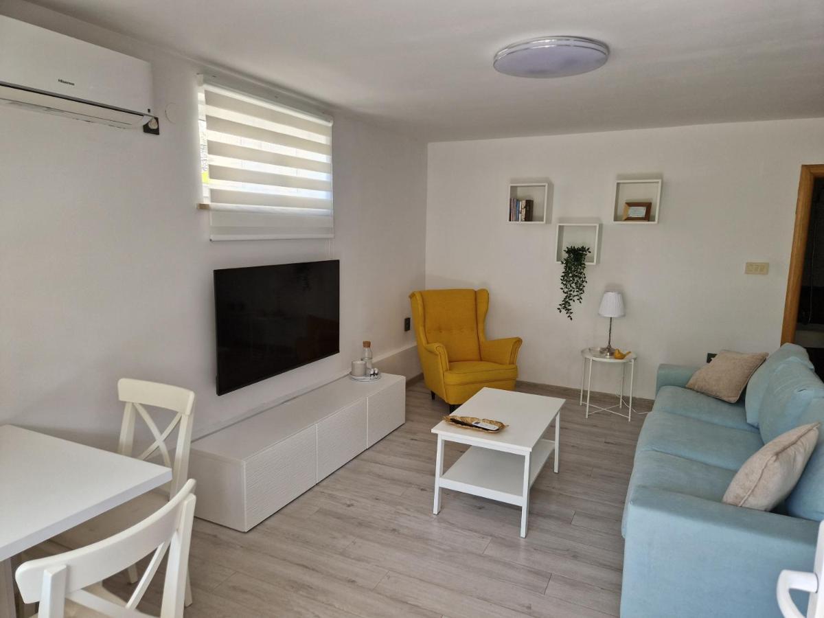 Apartman Jurjevic Krk Town Exteriör bild